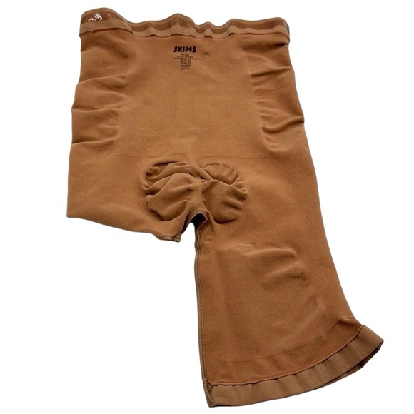 Skims Seamless Sculpt Solution Short Right Leg Exposed Size 4XL / 5XL - Picture 9 of 16